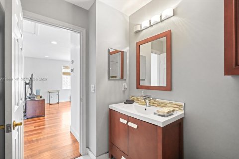 Villa ou maison à vendre à Hollywood, Floride: 3 chambres, 200.95 m2 № 2030472 - photo 26