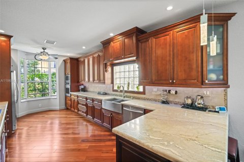 Villa ou maison à vendre à Hollywood, Floride: 3 chambres, 200.95 m2 № 2030472 - photo 12