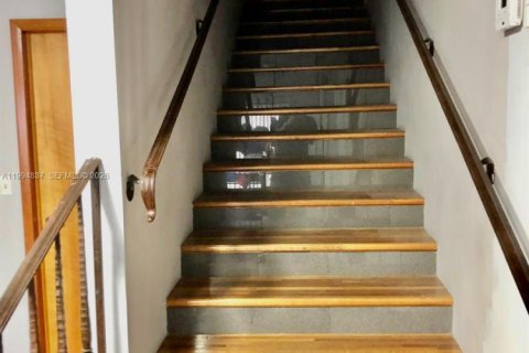 Купить коммерческую недвижимость в Хайалиа, Флорида № 2063012 - фото 12