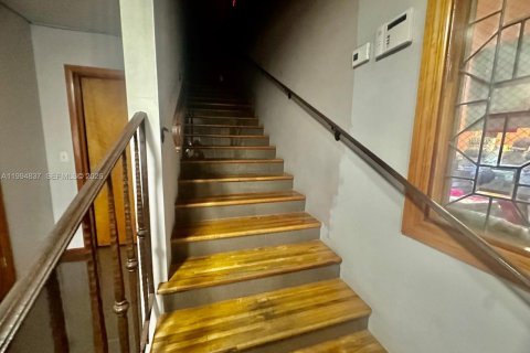 Купить коммерческую недвижимость в Хайалиа, Флорида № 2063012 - фото 11