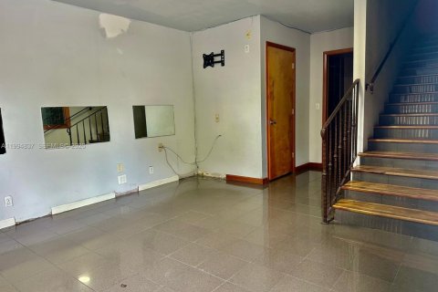 Купить коммерческую недвижимость в Хайалиа, Флорида № 2063012 - фото 10