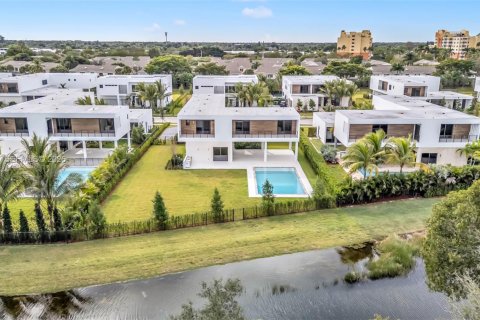 Casa en alquiler en Weston, Florida, 5 dormitorios, 491.73 m2 № 1997929 - foto 8