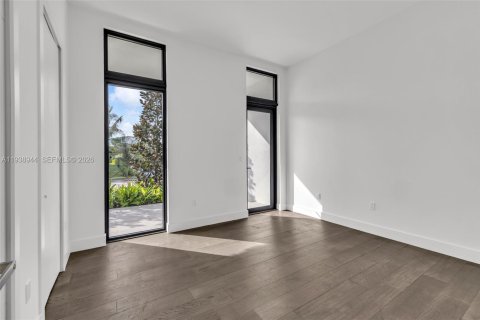 Casa en alquiler en Weston, Florida, 5 dormitorios, 491.73 m2 № 1997929 - foto 17