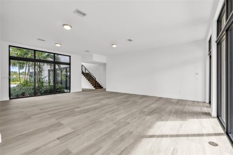 Casa en alquiler en Weston, Florida, 5 dormitorios, 491.73 m2 № 1997929 - foto 14