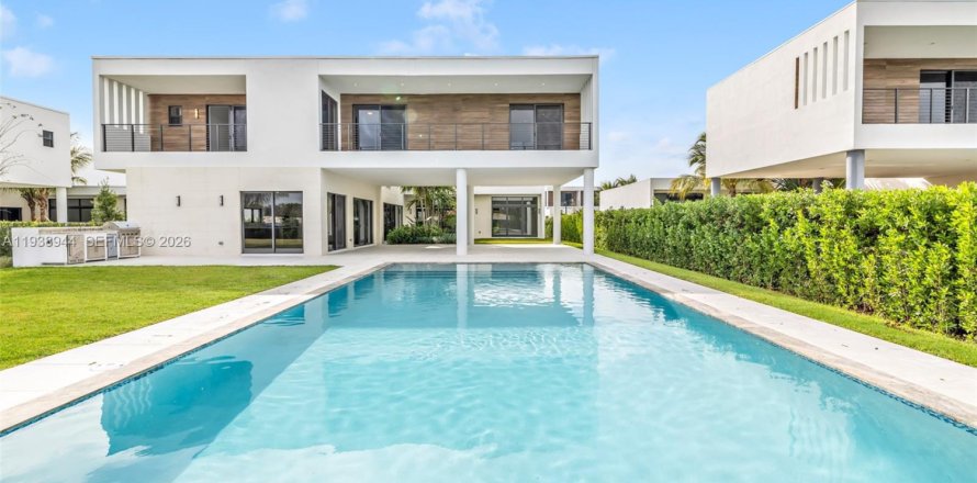 Casa en Weston, Florida 5 dormitorios, 491.73 m2 № 1997929