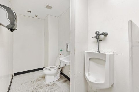 Снять в аренду коммерческую недвижимость в Лисбург, Флорида 3867.99м2, № 1675751 - фото 23