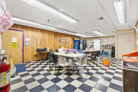Снять в аренду коммерческую недвижимость в Лисбург, Флорида 3867.99м2, № 1675751 - фото 20