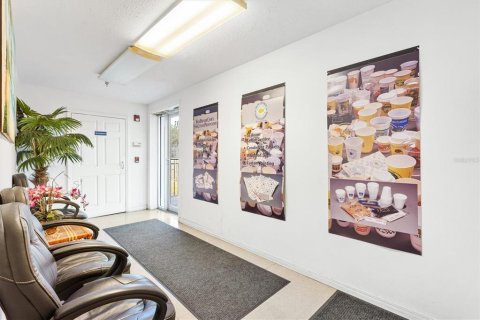 Снять в аренду коммерческую недвижимость в Лисбург, Флорида 3867.99м2, № 1675751 - фото 8