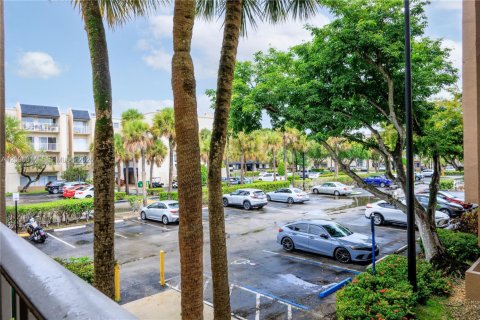 Copropriété à louer à Miami, Floride: 2 chambres, 99.87 m2 № 2390028 - photo 3
