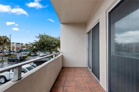 Copropriété à louer à Miami, Floride: 2 chambres, 99.87 m2 № 2390028 - photo 23