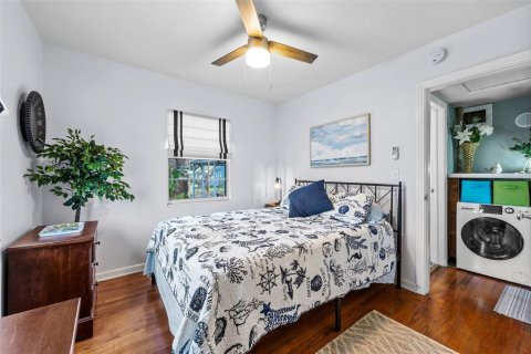 House in Gulfport, Florida 2 bedrooms, 80.55 sq.m. № 1657790 - photo 20