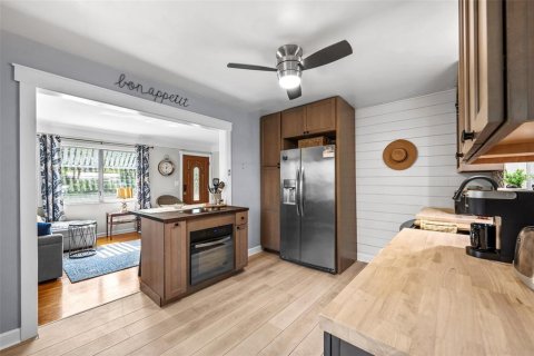 House in Gulfport, Florida 2 bedrooms, 80.55 sq.m. № 1657790 - photo 12