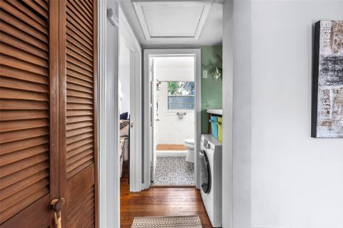 House in Gulfport, Florida 2 bedrooms, 80.55 sq.m. № 1657790 - photo 21