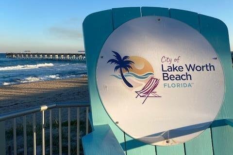 Villa ou maison à louer à Lake Worth, Floride: 3 chambres, 156.08 m2 № 634605 - photo 1