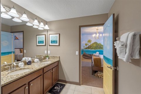 Casa en venta en Davenport, Florida, 9 dormitorios, 363.15 m2 № 1886479 - foto 19