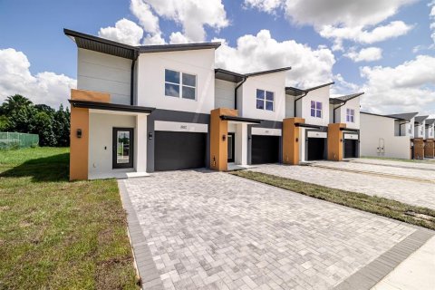 Townhouse in Davenport, Florida 3 bedrooms, 143.16 sq.m. № 1870590 - photo 2