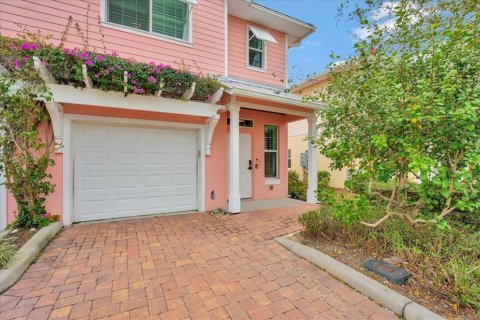 Townhouse in Merrit Island, Florida 3 bedrooms, 137.77 sq.m. № 1528455 - photo 8