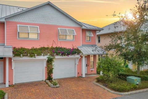 Townhouse in Merrit Island, Florida 3 bedrooms, 137.77 sq.m. № 1528455 - photo 1