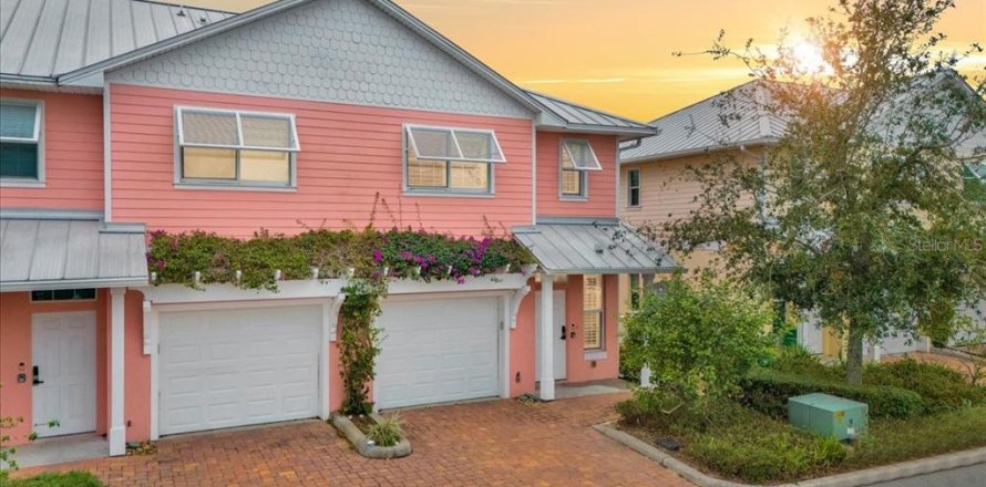 Townhouse in Merrit Island, Florida 3 bedrooms, 137.77 sq.m. № 1528455