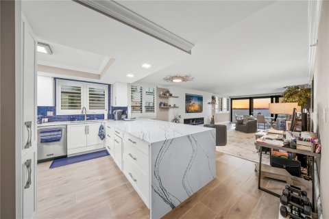 Condo in Sarasota, Florida, 2 bedrooms  № 1538412 - photo 4