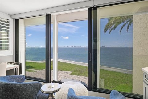 Condo in Sarasota, Florida, 2 bedrooms  № 1538412 - photo 15