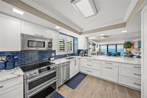 Condo in Sarasota, Florida, 2 bedrooms  № 1538412 - photo 11