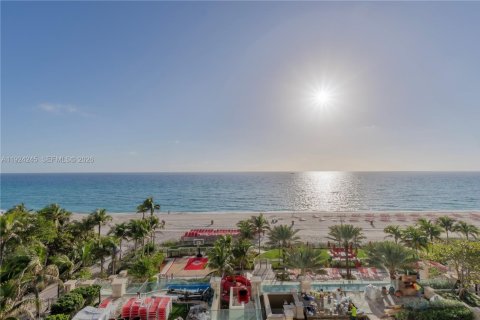 Купить кондоминиум в Санни-Айлс-Бич, Флорида 4 спальни, 407.38м2, № 2082883 - фото 22