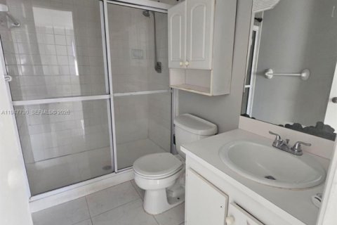 Снять в аренду кондоминиум в Санрайз, Флорида 2 спальни, 70.61м2, № 2003867 - фото 2