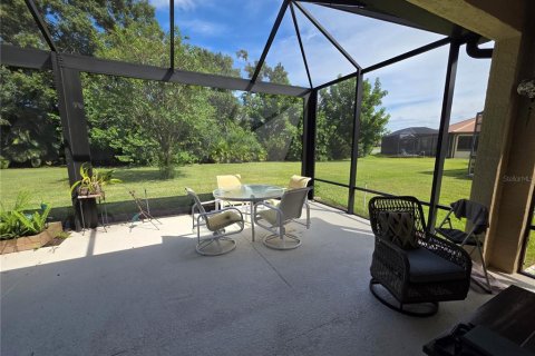 Villa ou maison à louer à Sarasota, Floride: 2 chambres, 160.72 m2 № 2408577 - photo 3