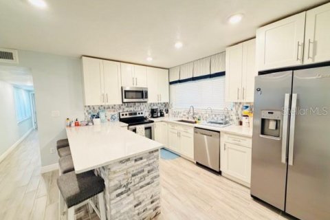 Villa ou maison à louer à Daytona Beach, Floride: 3 chambres, 147.53 m2 № 2388783 - photo 8