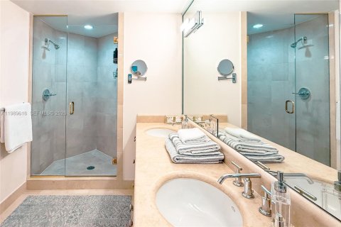 Condominio en venta en Fort Lauderdale, Florida, 2 dormitorios, 149.02 m2 № 2052503 - foto 25