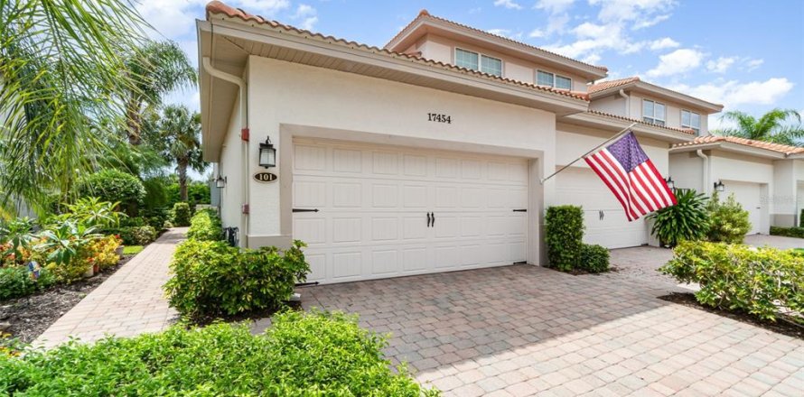 Townhouse in Fort Myers, Florida 3 bedrooms, 162.76 sq.m. № 1800050