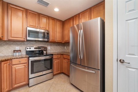 Townhouse in Fort Myers, Florida 3 bedrooms, 162.76 sq.m. № 1800050 - photo 13