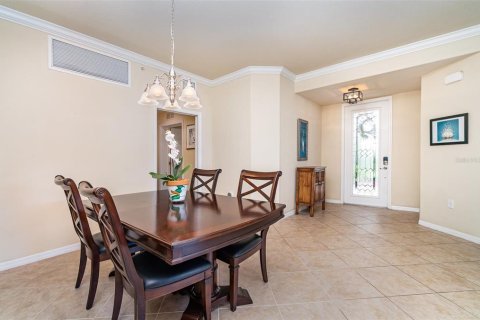 Townhouse in Fort Myers, Florida 3 bedrooms, 162.76 sq.m. № 1800050 - photo 6