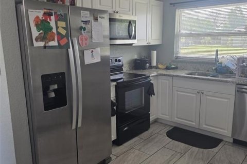 Villa ou maison à vendre à Titusville, Floride: 3 chambres, 108.23 m2 № 2403108 - photo 6
