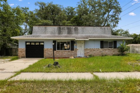 House in Orlando, Florida 2 bedrooms, 88.44 sq.m. № 2310702