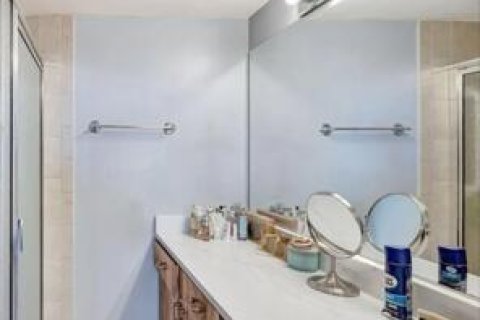 Condo in Tamarac, Florida, 2 bedrooms  № 2078218 - photo 4