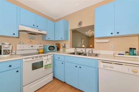 Condo in Bradenton, Florida, 2 bedrooms  № 1523796 - photo 4