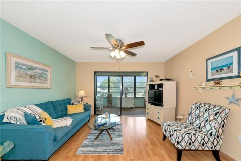 Condo in Bradenton, Florida, 2 bedrooms  № 1523796 - photo 13