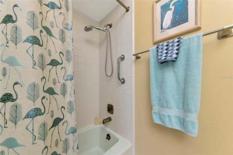 Condo in Bradenton, Florida, 2 bedrooms  № 1523796 - photo 24