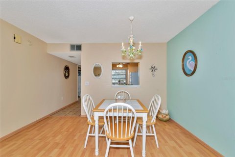 Condo in Bradenton, Florida, 2 bedrooms  № 1523796 - photo 10