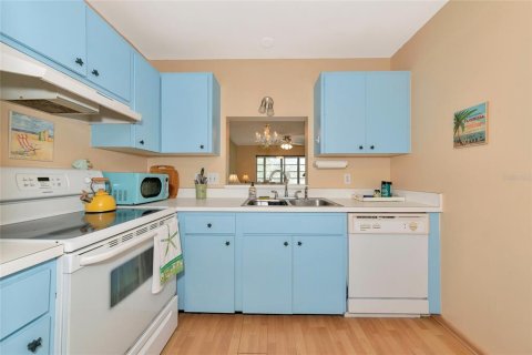 Condo in Bradenton, Florida, 2 bedrooms  № 1523796 - photo 7