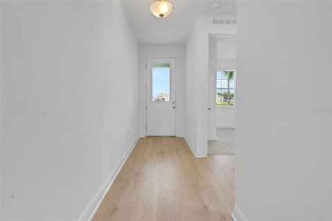 Casa en alquiler en Lady Lake, Florida, 4 dormitorios, 150.97 m2 № 2106215 - foto 9