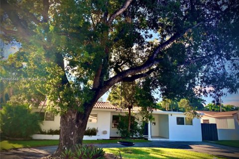 Villa ou maison à louer à Miami, Floride: 4 chambres, 241.55 m2 № 1986672 - photo 20
