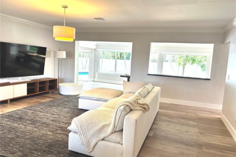 Villa ou maison à louer à Miami, Floride: 4 chambres, 241.55 m2 № 1986672 - photo 11