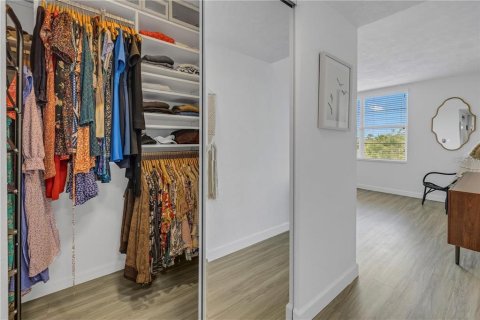 Снять в аренду кондоминиум в Сент-Питерсберг, Флорида 4 комнаты, 104.05м2, № 1866207 - фото 14