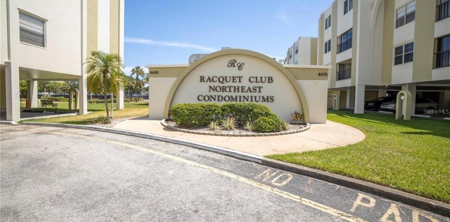Condo à Saint Petersburg, Floride, 2 chambres № 1866207