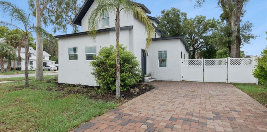 Villa ou maison à Eustis, Floride 3 chambres, 130.81 m2 № 2433291