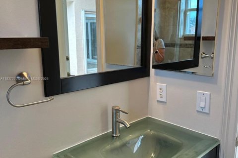 House in Miramar, Florida 5 bedrooms, 274.15 sq.m. № 1844044 - photo 21