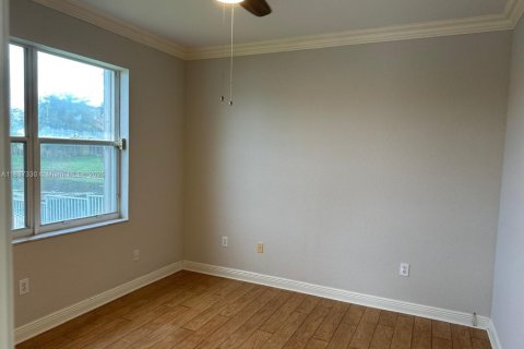 House in Miramar, Florida 5 bedrooms, 274.15 sq.m. № 1844044 - photo 24